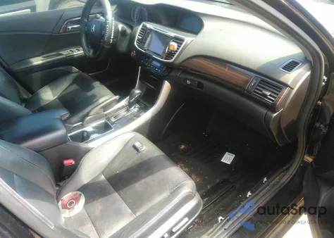 2017 Honda Accord Touring V6 z USA, uszkodzony, nr VIN 1HGCR3F92HA004634